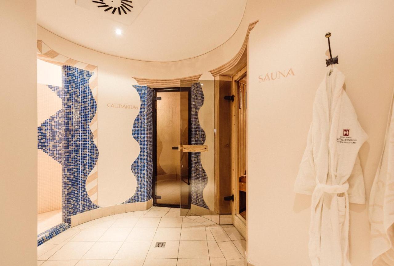Hotel Castel Rundegg (Adults Only) เมราโน ภายนอก รูปภาพ
