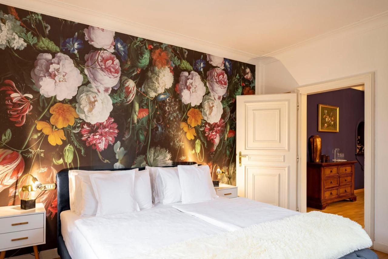 Hotel Castel Rundegg (Adults Only) เมราโน ภายนอก รูปภาพ