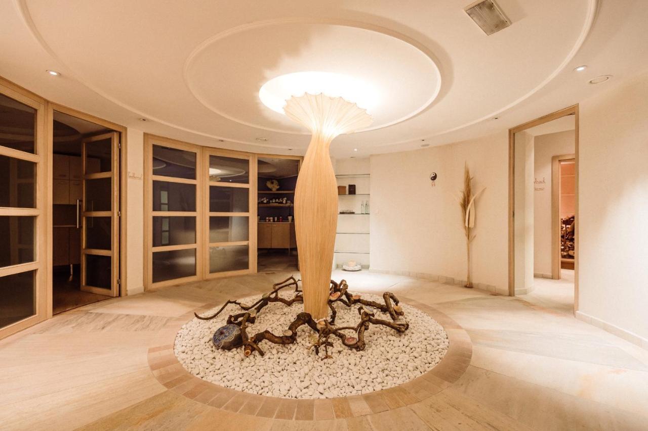 Hotel Castel Rundegg (Adults Only) เมราโน ภายนอก รูปภาพ