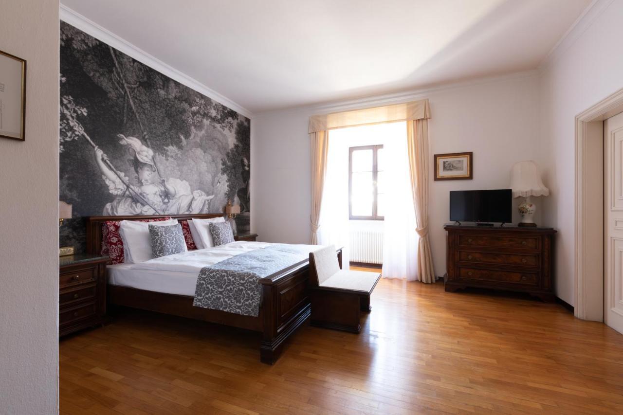 Hotel Castel Rundegg (Adults Only) เมราโน ภายนอก รูปภาพ