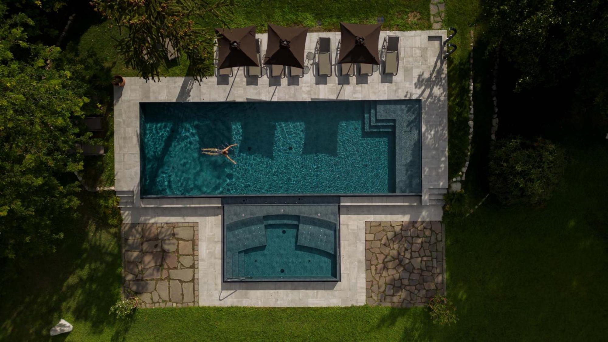 Hotel Castel Rundegg (Adults Only) เมราโน ภายนอก รูปภาพ