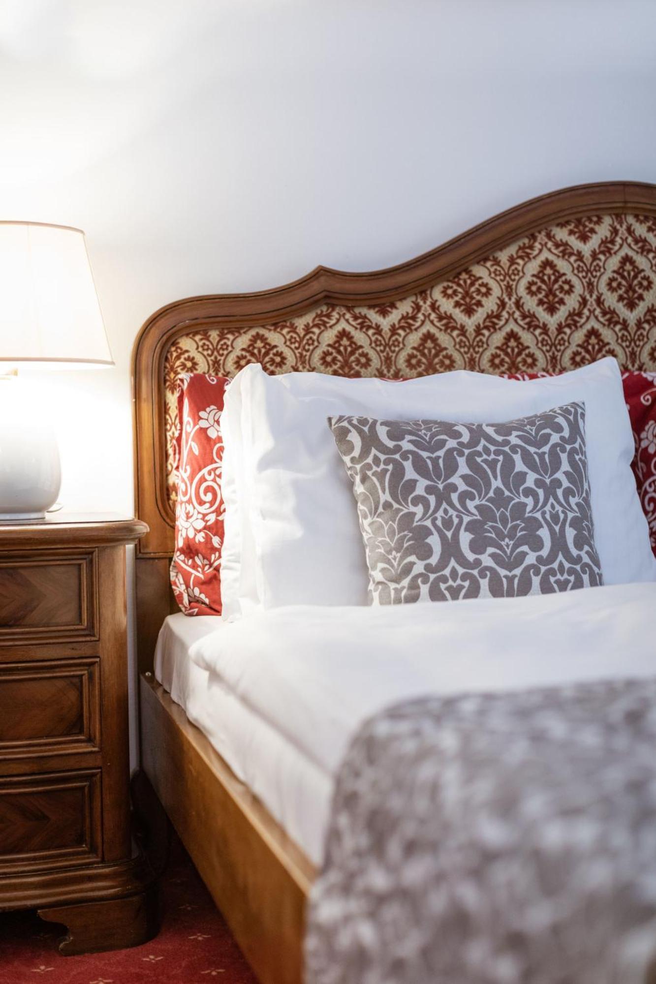 Hotel Castel Rundegg (Adults Only) เมราโน ภายนอก รูปภาพ